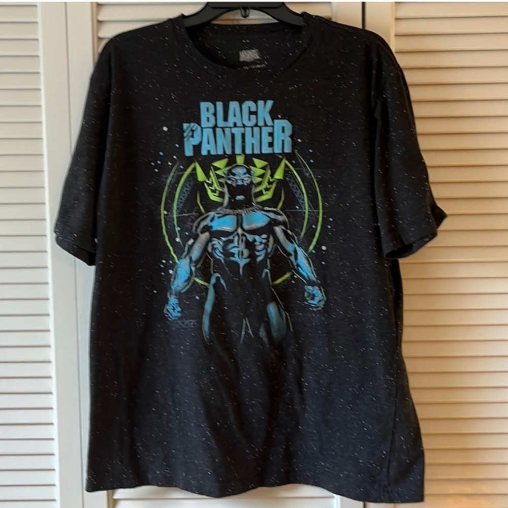 Marvel Black Panther T-shirt. Men’s XL